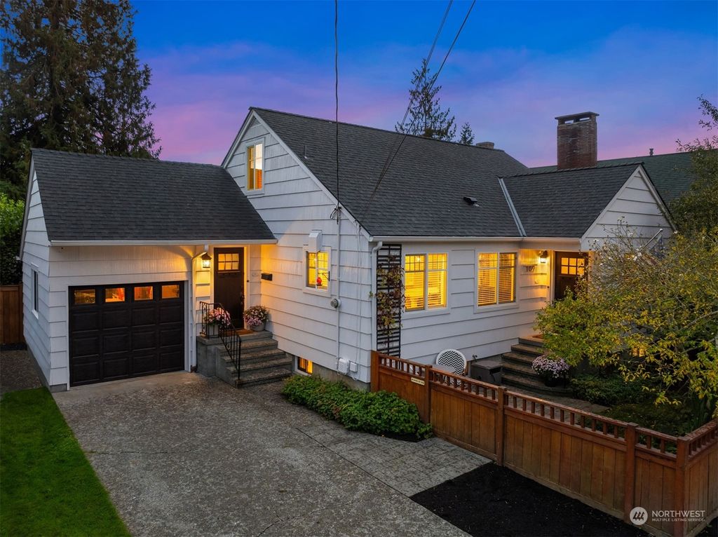 Photo of 109 Maple Avenue, Snohomish, WA 98290 (MLS # 2302837)