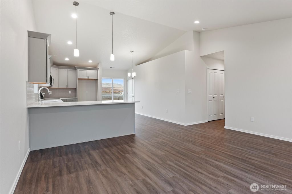 Photo of 0 Lot 21 Peach Street, Mattawa, WA 99349 (MLS # 2492112)