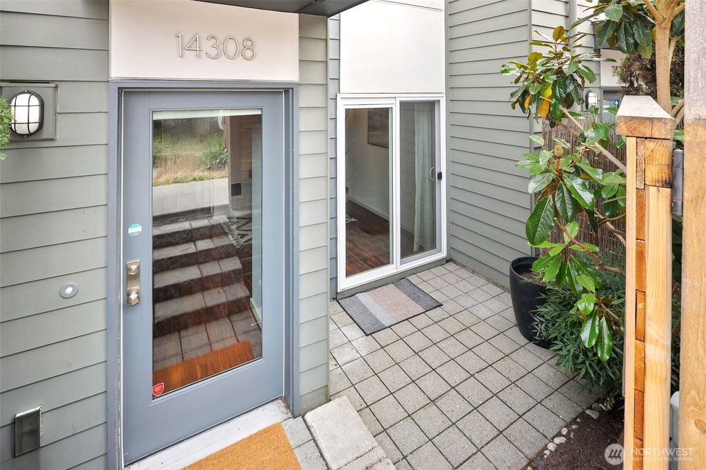 Photo of 14308 Midvale Avenue N, Seattle, WA 98133 (MLS # 2442378)