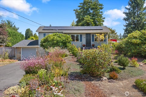 Photo of 11044 26th Avenue SW, Seattle, WA 98146 (MLS # 2567954)