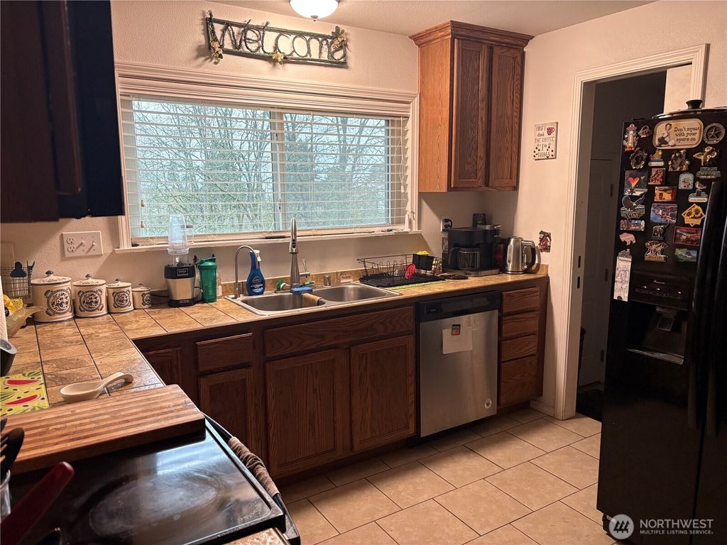 Photo of 4517 127th Street SW, Lakewood, WA 98499 (MLS # 2466301)