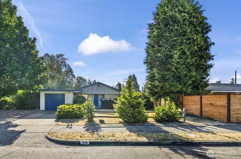 Photo of 1309 Lenore Drive, Tacoma, WA 98406 (MLS # 2576409)