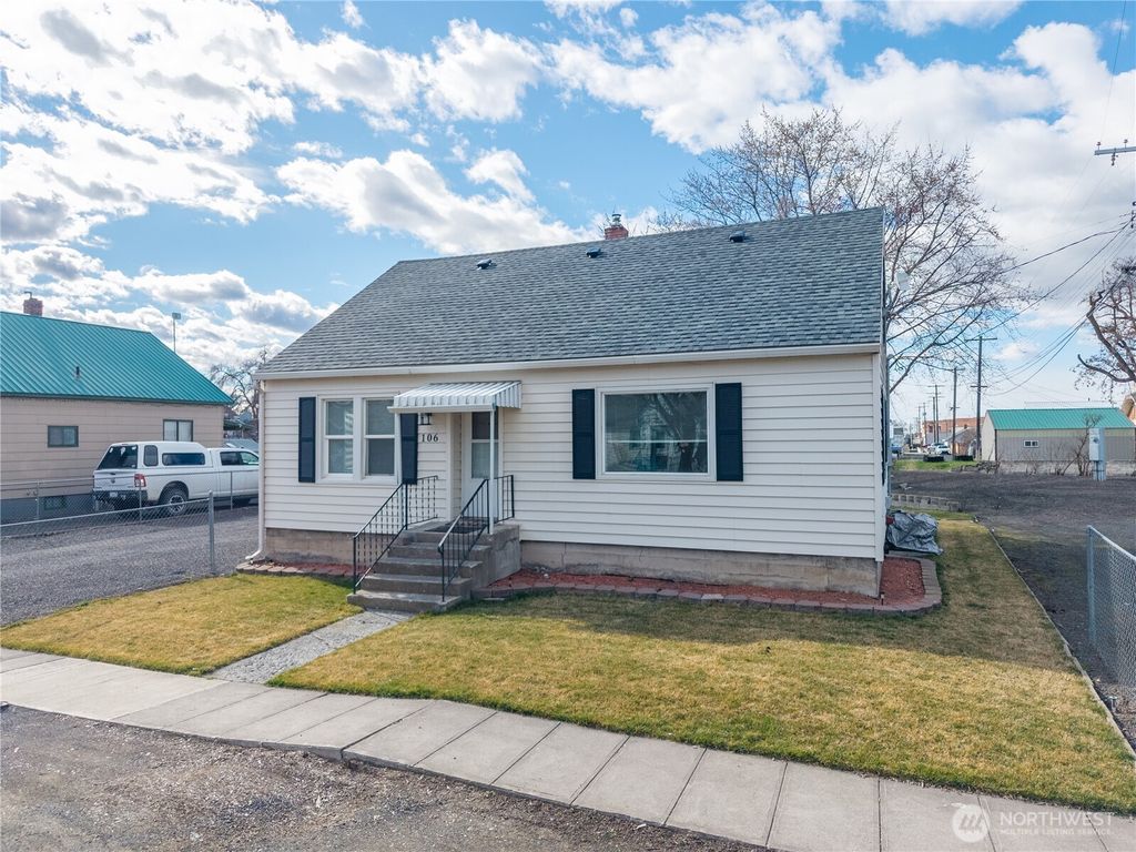 Photo of 106 S 2nd Street, Odessa, WA 99159 (MLS # 2489293)