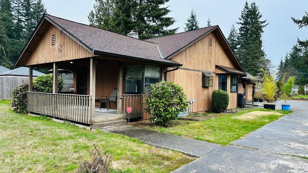 Photo of 705 Cabot Road, Everett, WA 98203 (MLS # 2053969)