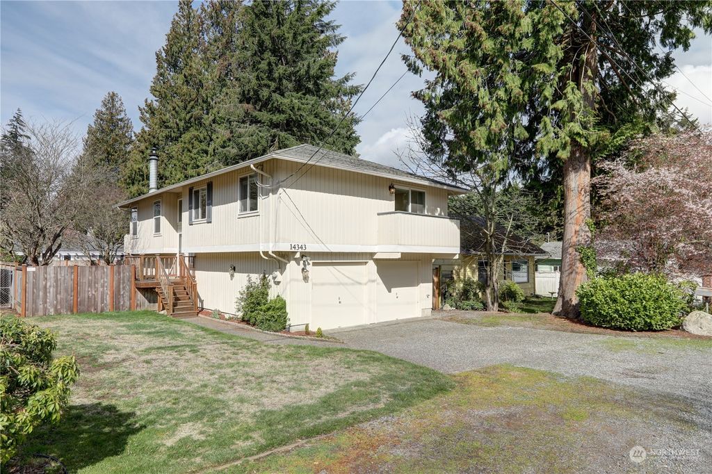 Photo of 14343 Densmore Avenue N, Seattle, WA 98133 (MLS # 2048531)