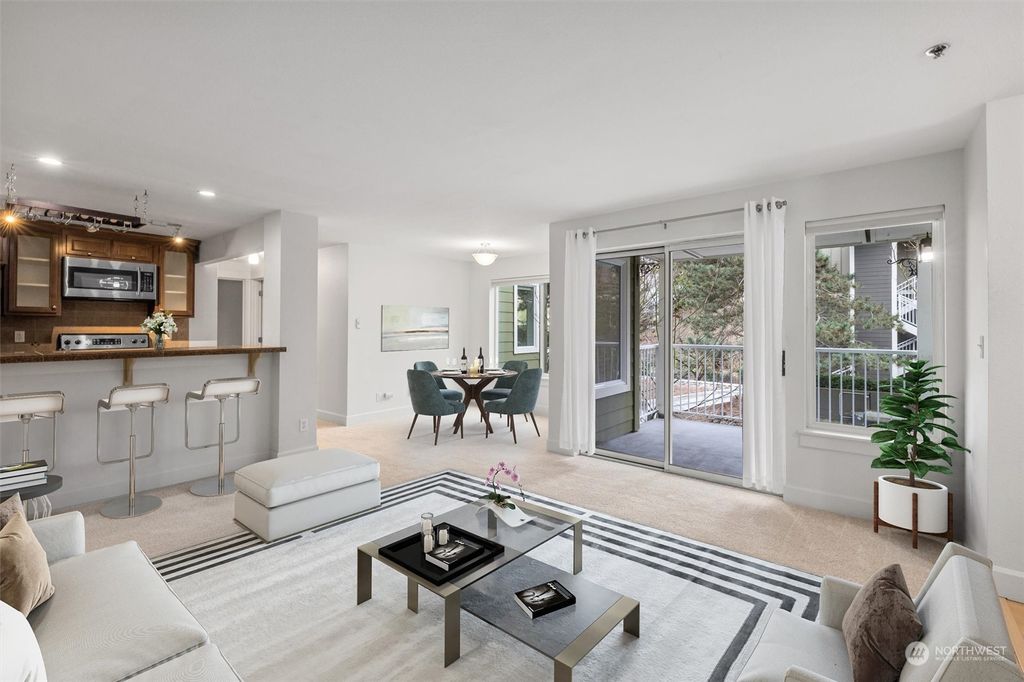 Photo of 300 N 130th Street #4206, Seattle, WA 98133 (MLS # 2201900)