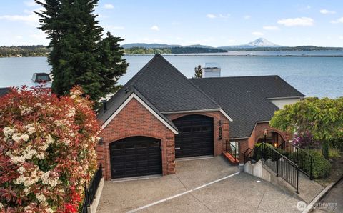 3638 50th Avenue NE Seattle WA 98105
