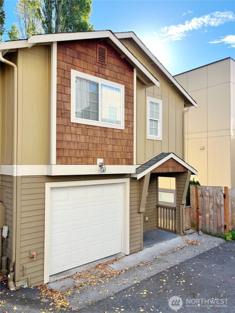 Photo of 1621 S Weller Street #B, Seattle, WA 98144 (MLS # 2586564)