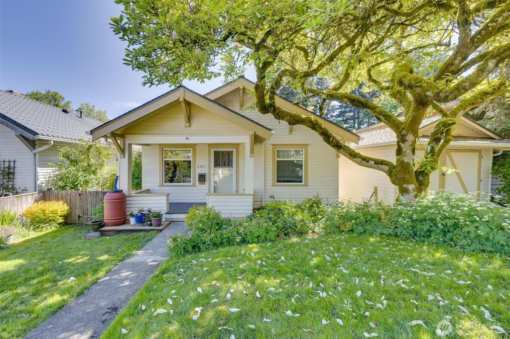Photo of 3409 Nassau Street, Everett, WA 98201 (MLS # 2356661)