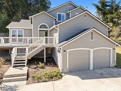 Photo of 6157 Oceanside Place NE, Bremerton, WA 98311 (MLS # 2504809)