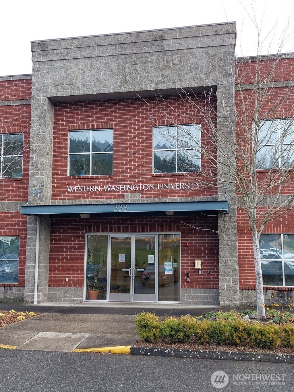 Photo of 333 32nd Street, Bellingham, WA 98225 (MLS # 2483817)