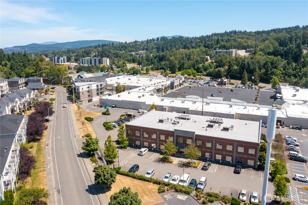 Photo of 333 32nd Street, Bellingham, WA 98225 (MLS # 2483817)