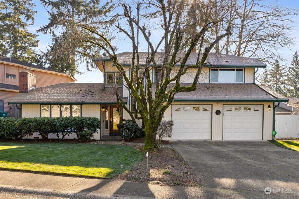 Photo of 319 SW 328th St St, Federal Way, WA 98023 (MLS # 2324714)