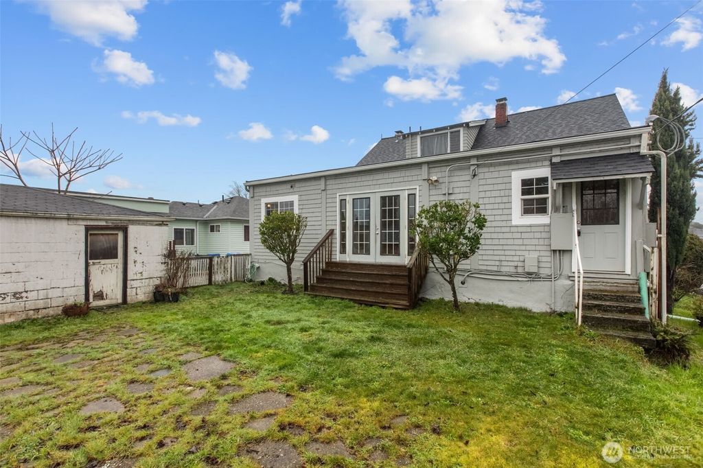 Photo of 1103 Ohio Ave Ave, Bremerton, WA 98337 (MLS # 2477484)