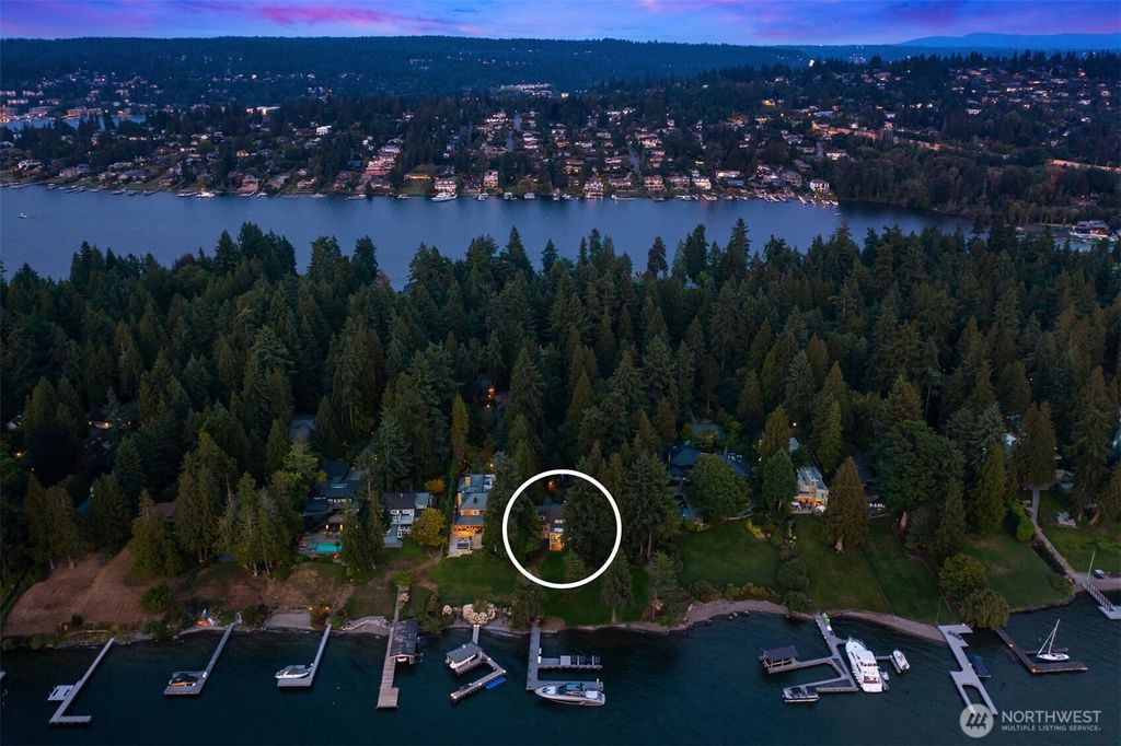 Photo of 3639 Hunts Point Road, Hunts Point, WA 98004 (MLS # 2486153)