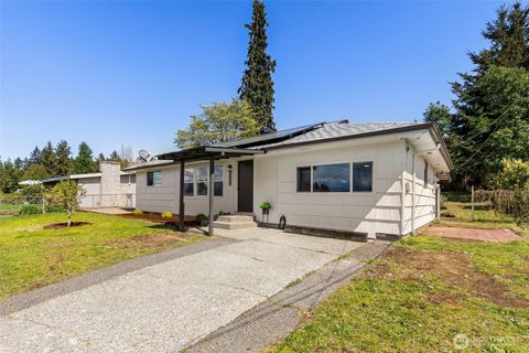 Photo of 3518 Petersville Road NE, Bremerton, WA 98310 (MLS # 2509636)