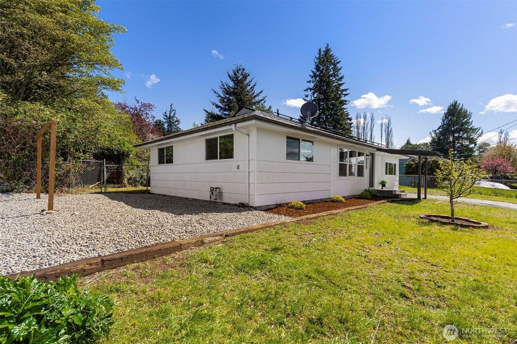 Photo of 3518 Petersville Road NE, Bremerton, WA 98310 (MLS # 2509636)