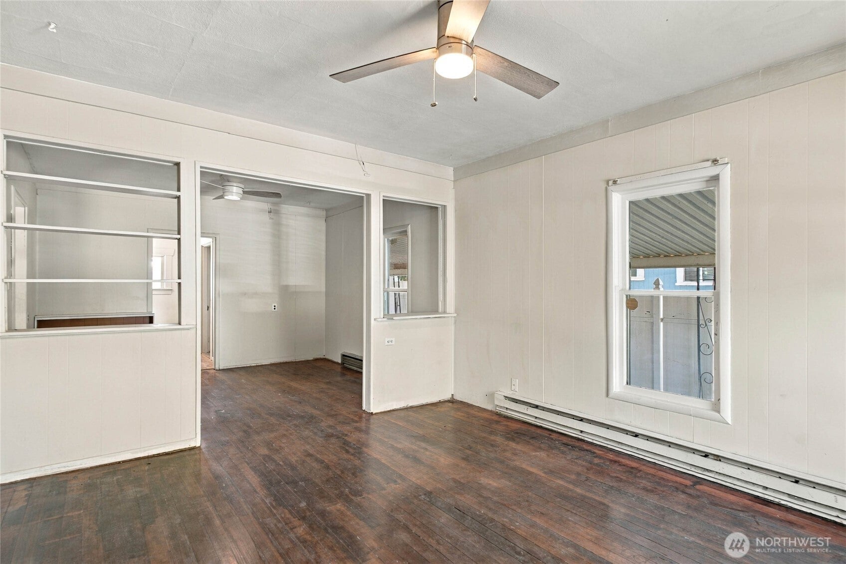 800 E Locust