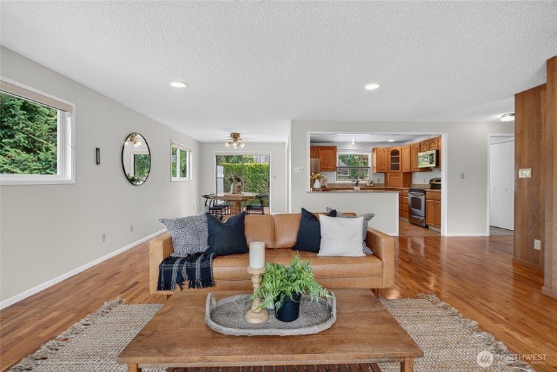 2428 Crestline Drive