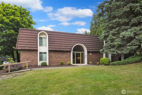 Photo of 11208 NE 68th ST #114, Kirkland, WA 98033 (MLS # 2550721)