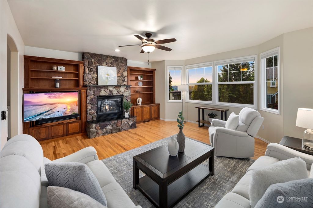 Photo of 8305 NE 163rd Place, Kenmore, WA 98028 (MLS # 2101886)