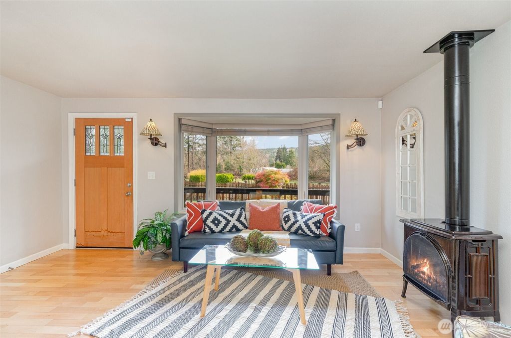 Photo of 4791 Milwaukee Avenue, Carnation, WA 98014 (MLS # 2333397)