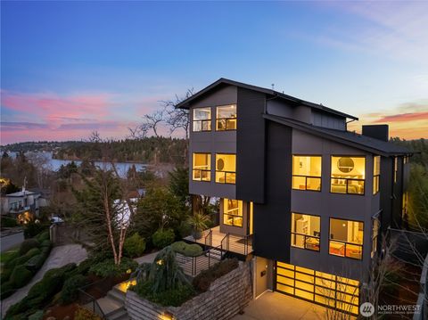 Photo of 5950 Oakhurst Rd Rd S, Seattle, WA 98118 (MLS # 2471641)