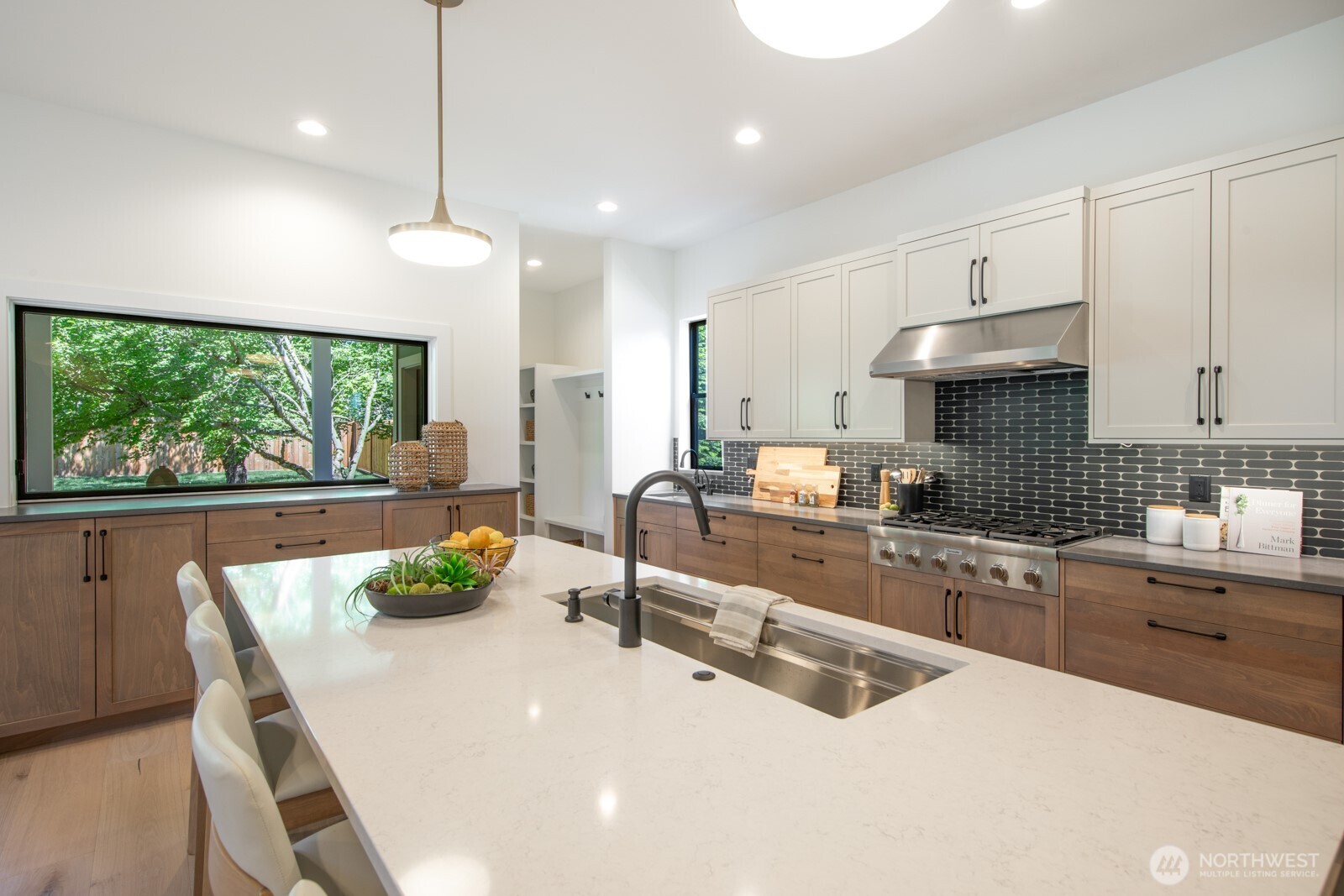 4338 NE 58th Street