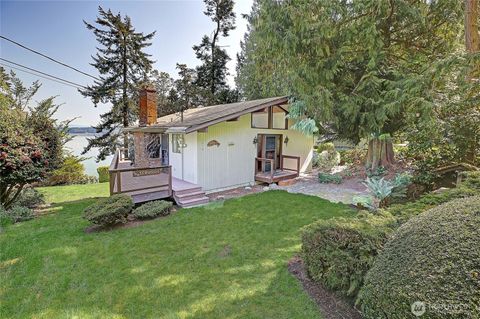 2823 SE Camano Dr Camano Island WA 98282