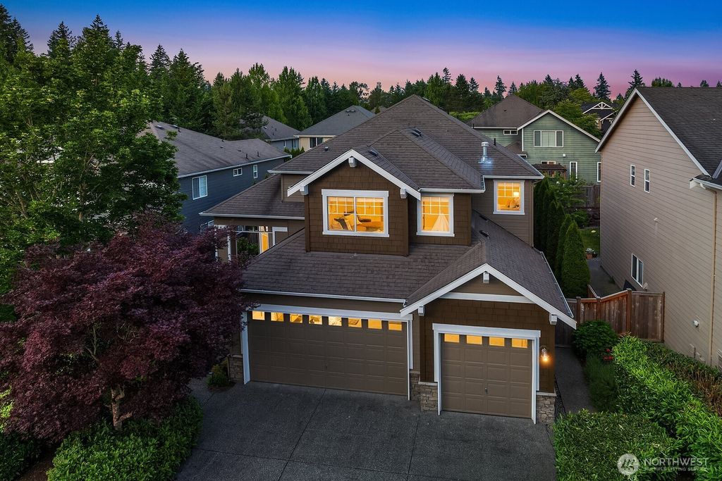 Photo of 824 272nd Place SE, Sammamish, WA 98075 (MLS # 2392674)