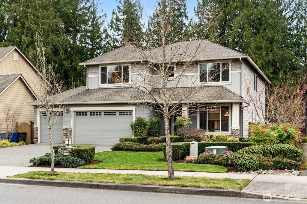 Photo of 23671 NE 15th Place, Sammamish, WA 98074 (MLS # 2473295)