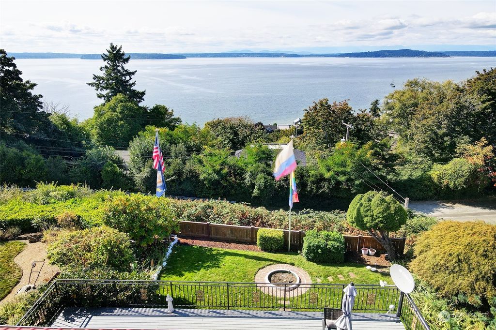 Photo of 4853 51st Avenue SW, Seattle, WA 98116 (MLS # 2203029)