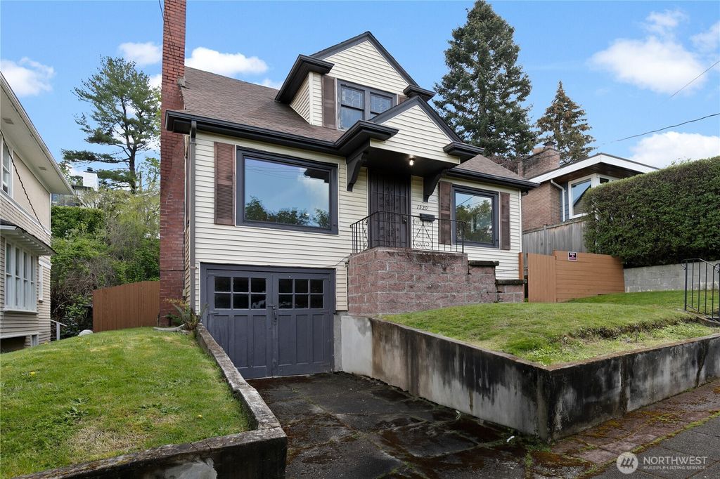 Photo of 1520 31st Avenue, Seattle, WA 98122 (MLS # 2361607)