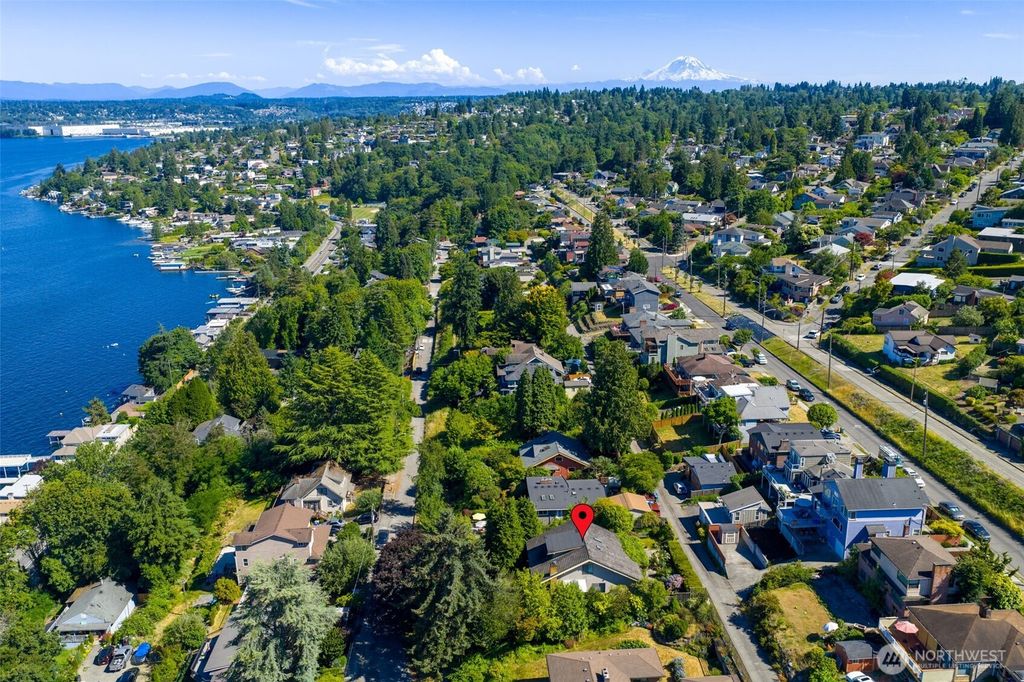 Photo of 9733 Arrowsmith Avenue S, Seattle, WA 98118 (MLS # 2432931)