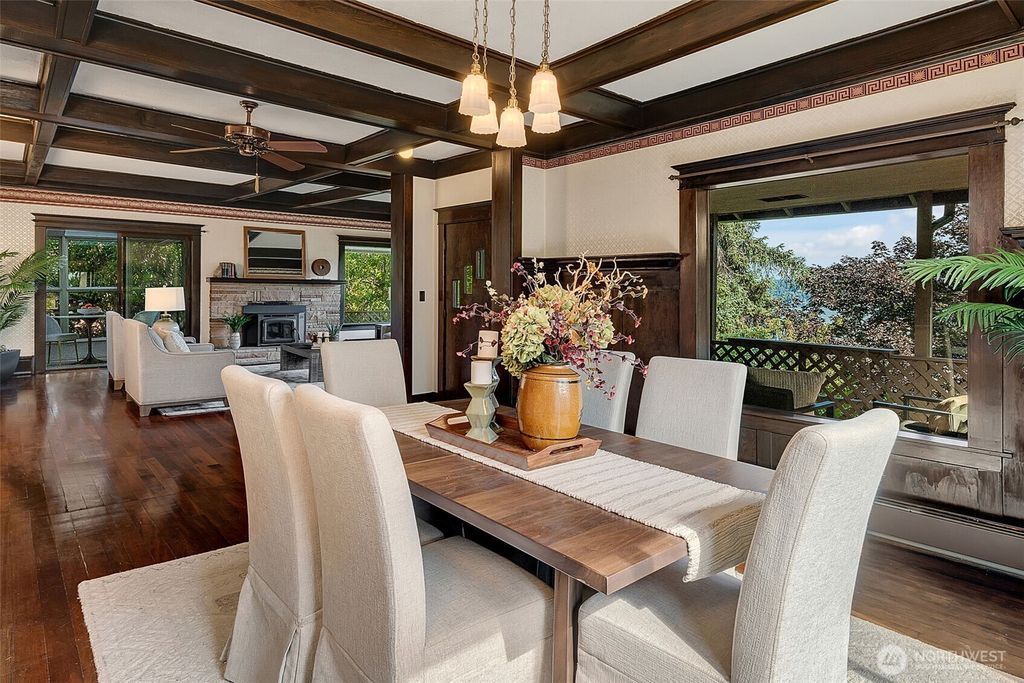 Photo of 9733 Arrowsmith Avenue S, Seattle, WA 98118 (MLS # 2432931)