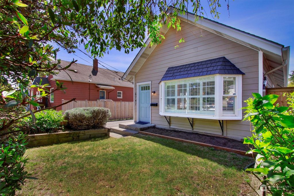 Photo of 6747 11th Avenue NW, Seattle, WA 98117 (MLS # 2238809)