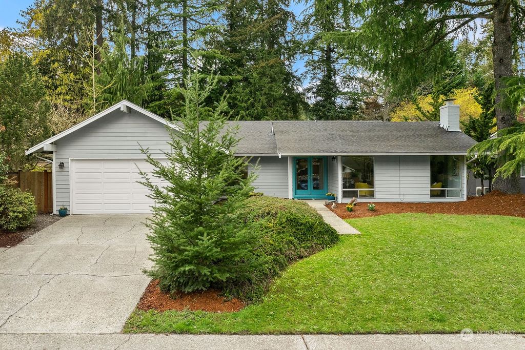 Photo of 2815 179th Avenue NE, Redmond, WA 98052 (MLS # 2220905)