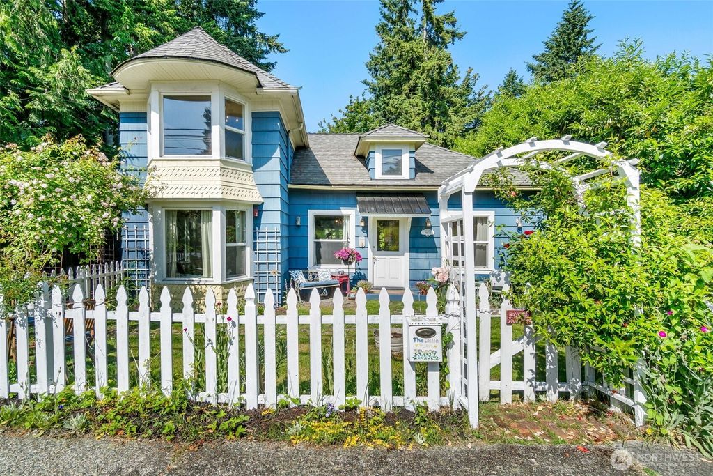 Photo of 18803 101st Avenue NE, Bothell, WA 98011 (MLS # 2389743)