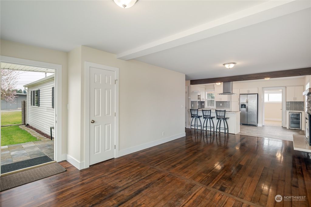 Photo of 5124 Woodlawn Avenue, Everett, WA 98203 (MLS # 2209377)