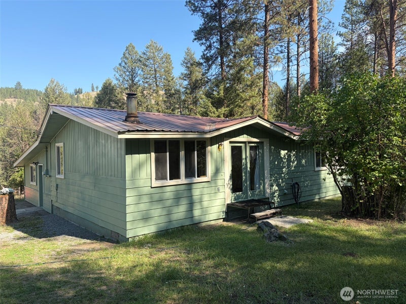 13 Pine Grove Street