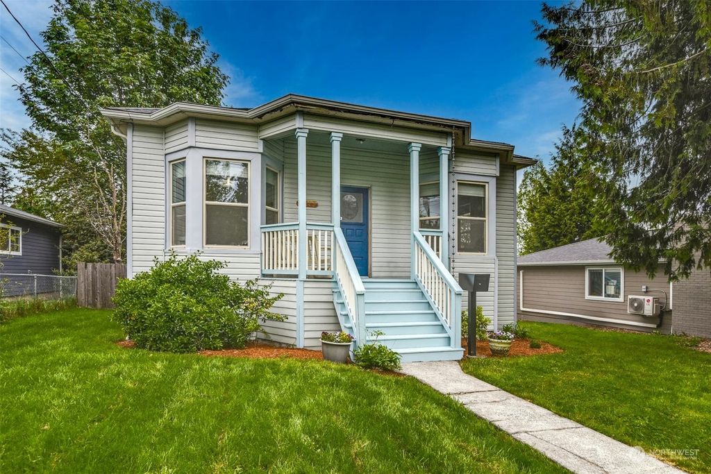 Photo of 5212 S Mayflower Street, Seattle, WA 98118 (MLS # 2236946)