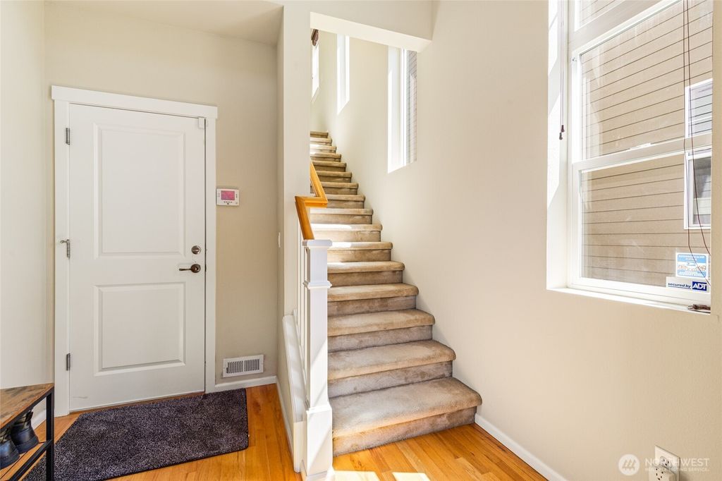 Photo of 20913 13th Avenue W, Lynnwood, WA 98036 (MLS # 2371833)