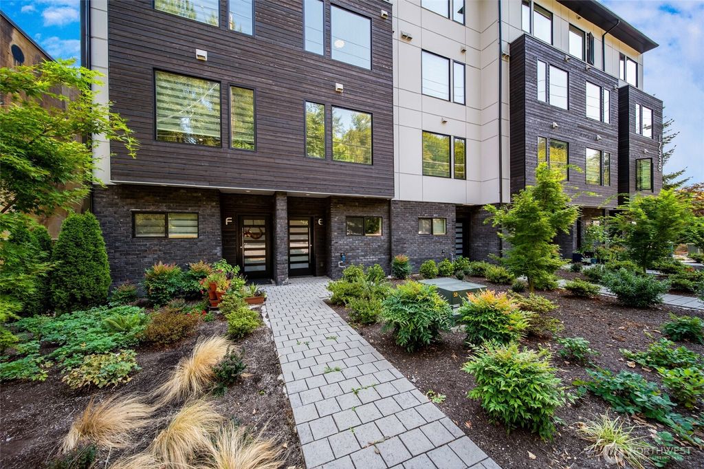 Photo of 17338 Bothell Way Way NE #E, Bothell, WA 98011 (MLS # 2424476)