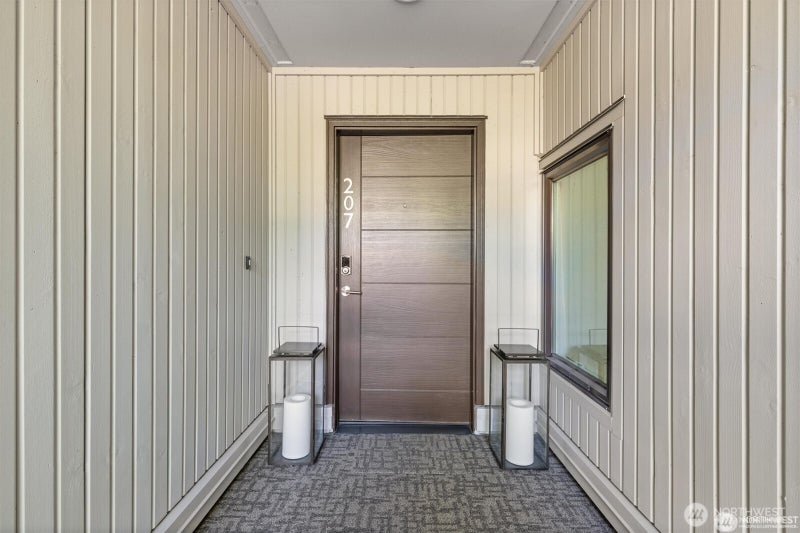 827 Lake Street S 207