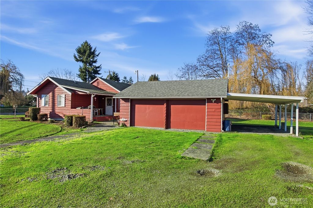 Photo of 4904 S 122nd Street, Tukwila, WA 98178 (MLS # 2469398)