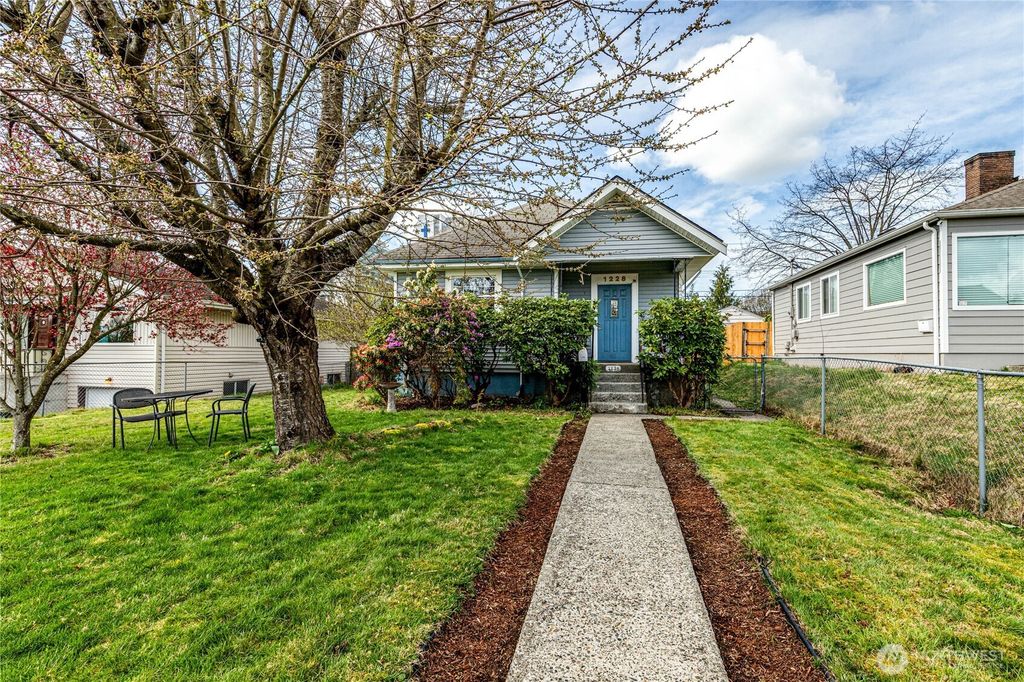 Photo of 1228 Lombard Avenue, Everett, WA 98201 (MLS # 2353010)