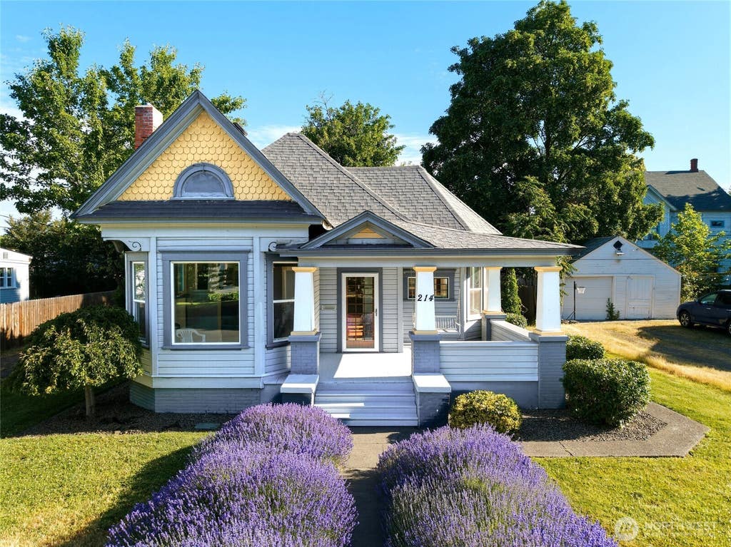 Photo of 214 Eagan Street, Walla Walla, WA 99362 (MLS # 2539488)