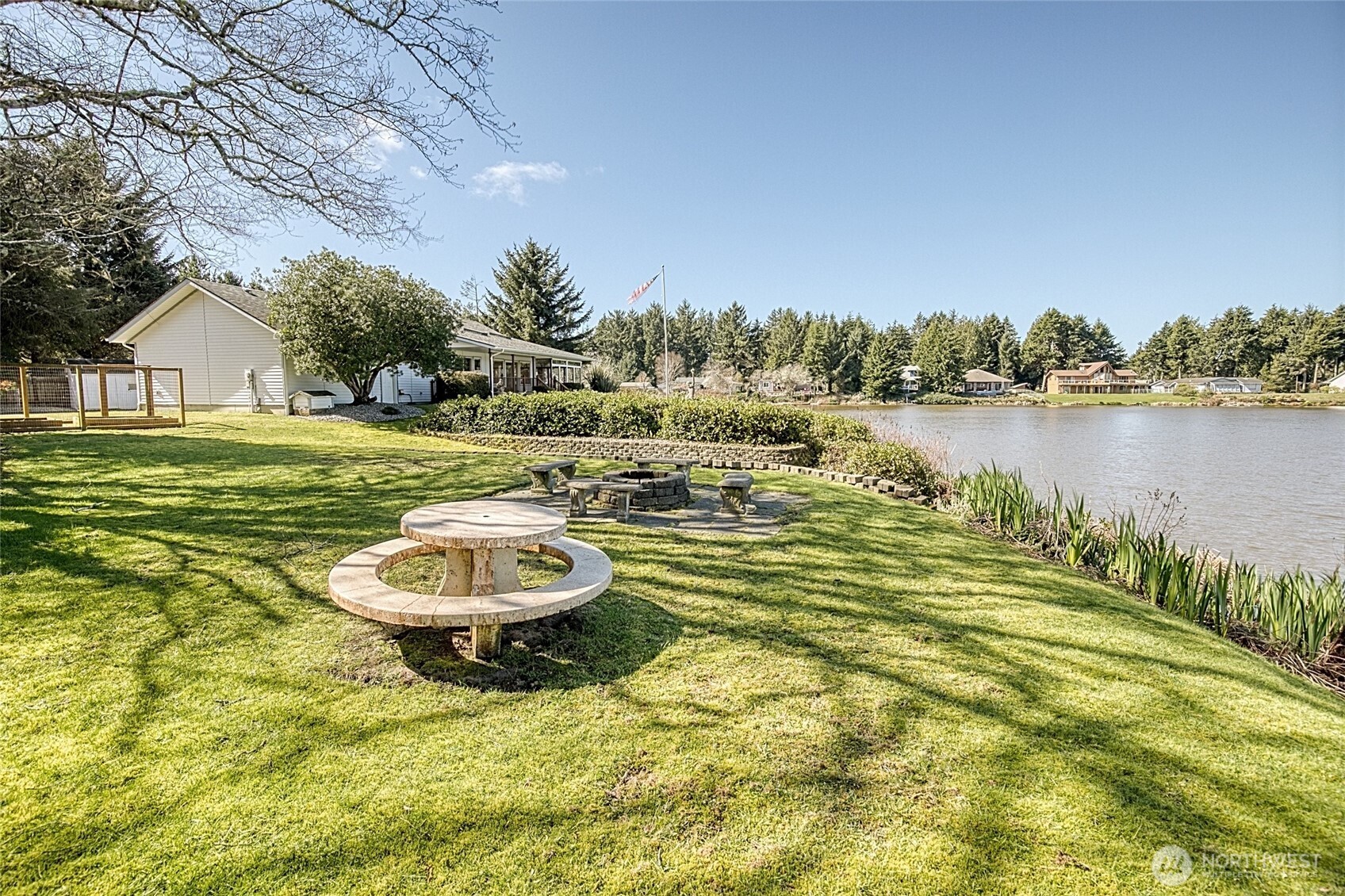 288 Overlake Street NE