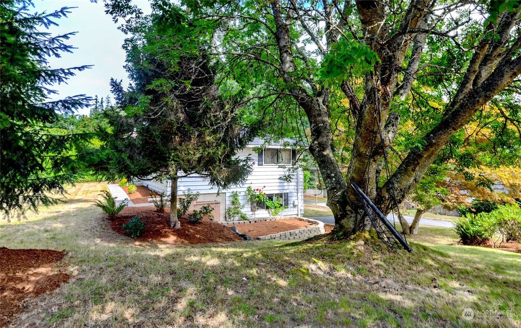 Photo of 18109 72nd Avenue W, Edmonds, WA 98026 (MLS # 2282691)