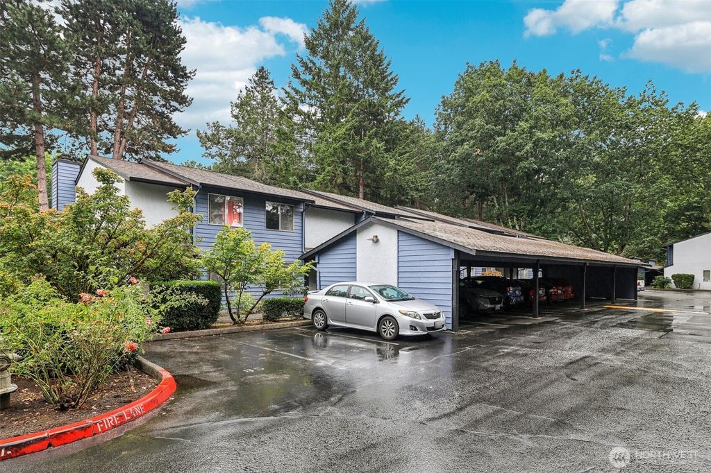 Photo of 280 NW Newport Way #B14, Issaquah, WA 98027 (MLS # 2423939)